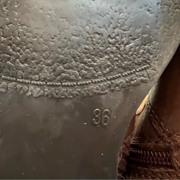 🌺HOST PICK🌺 Brown tall riding boots - size 6 - Picture 11 of 13